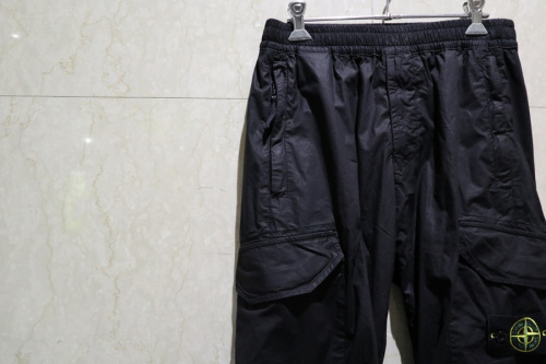 ラグジュアリーブランドのSTONE ISLAND