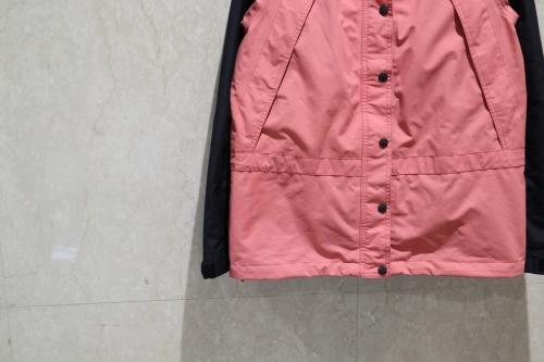 マウンテンライトジャケットのNPW61831