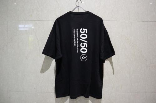 50/50 TEEのTシャツ