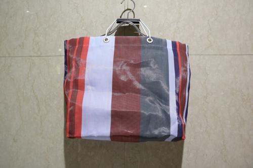 マルニのフラワーカフェストライプショッピングバッグ