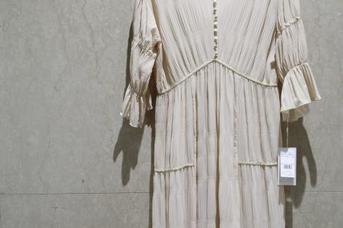 マジョリカプリーツワンピースのFWF0202060