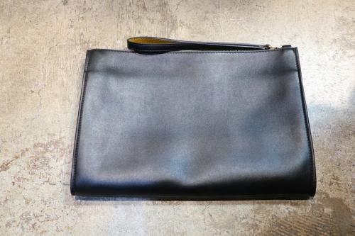 クラッチバッグのレザーバッグ