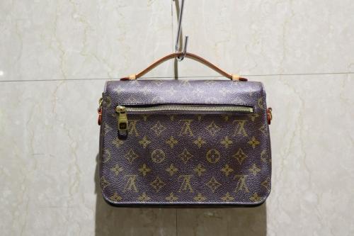 ルイ・ヴィトンのGUCCI