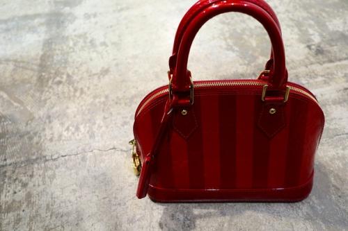 LOUIS VUITTON 　のルイ ヴィトン　