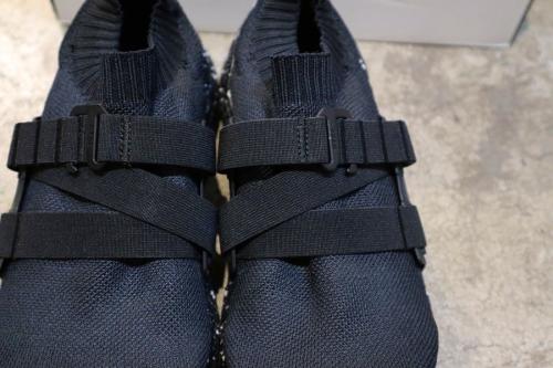 アディダス × ハイクのULTRABOOST AH-001