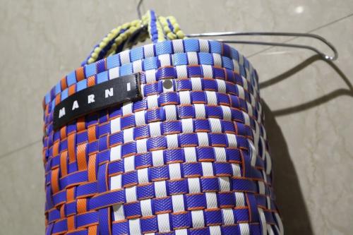 マルニのバスケットバッグ
