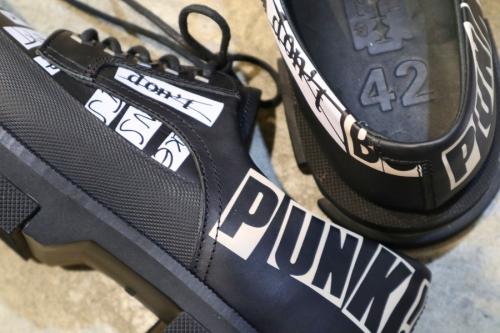 グラフィックロゴダービーシューズのGAO Derbies