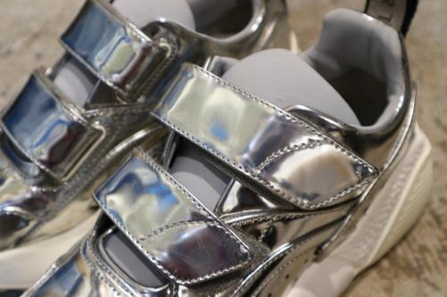 エクリプスメタッリクスニーカーのスニーカー