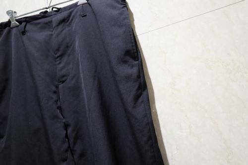 ヨウジヤマモトのM-定番ヒモPシワギャバパンツ