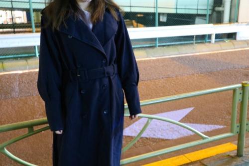 アメリのバックプリーツコート