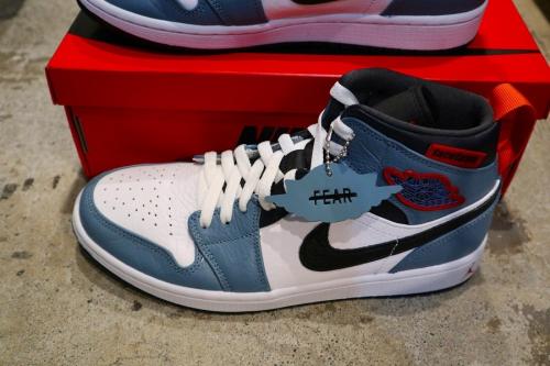 Jordan 1 Mid Fearless FacetasmのCU2802-100