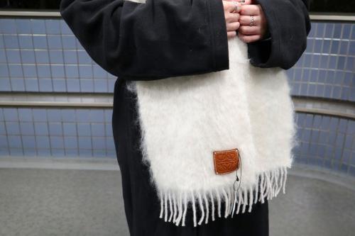 アナグラムパッチモヘアマフラーのユニセックス