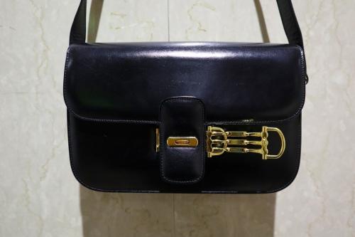 セリーヌのヴィンテージホースビットショルダーバッグ