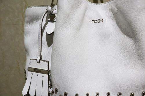 トッズのスタッズフラワートートバッグ