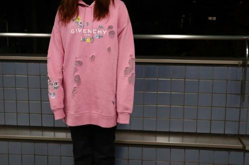 GIVENCHY　デストロイ　スエット