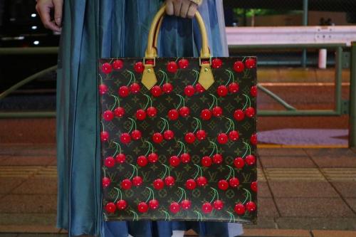 ルイ ヴィトン × ムラカミタカシのサックプラトートバッグ