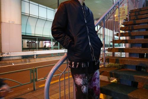 アクネストゥディオズのボンバージャケット