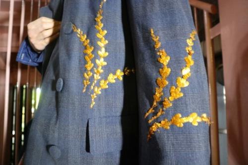 ドリスヴァンノッテンのスパンコールチェックコート