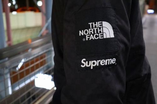 THE NORTH FACE × SUPREME/ザノースフェイス×シュプリーム】より