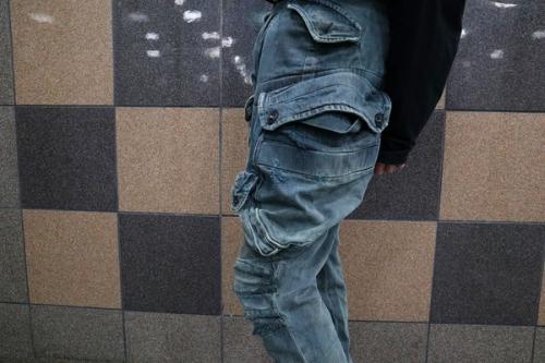 ユリウスのガスマスクデニムカーゴパンツ