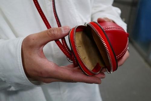 キャップナノレザークロスバッグのメンズ