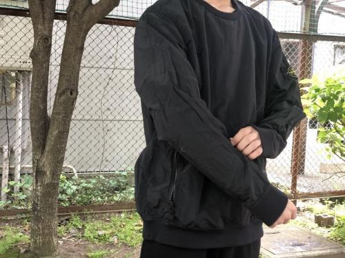 プルオーバージャケットのナイロンメタル