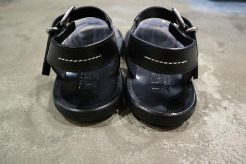 エムエムシックス メゾンマルジェラのレザー切替クリアサンダル