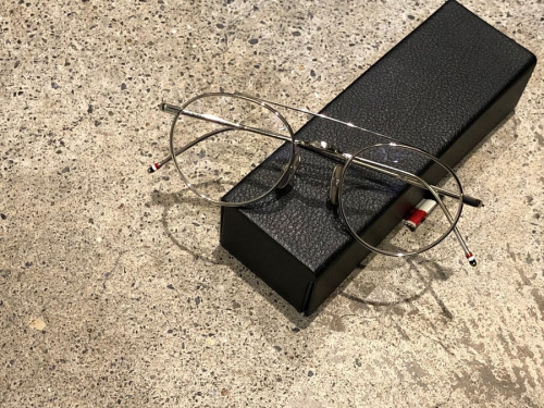 インポートブランドのTHOM BROWNE