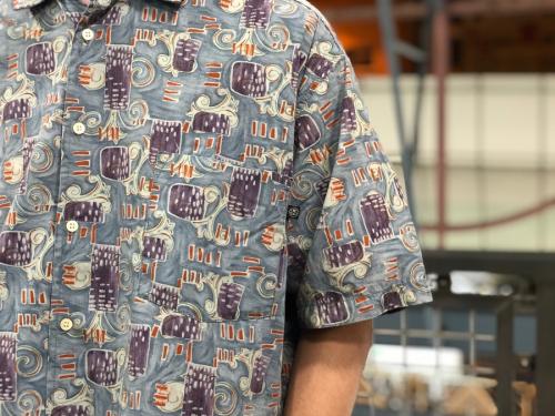 シャツの三軒茶屋