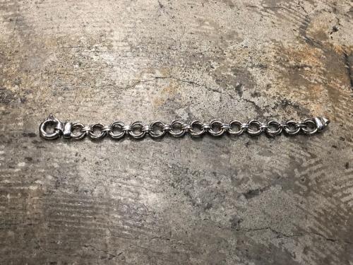 ブレスレットの三軒茶屋