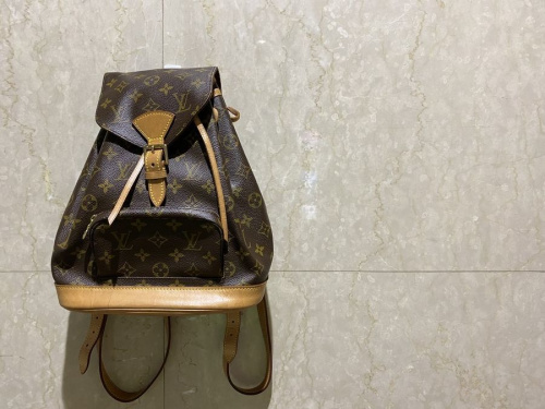 ラグジュアリーブランドのLOUIS VUITTON
