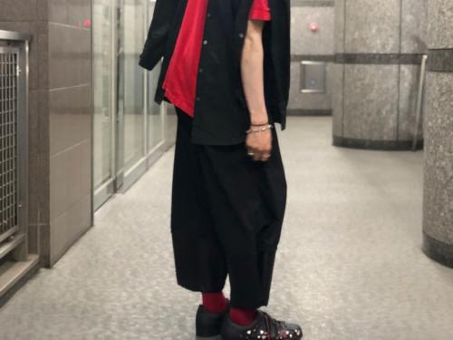 コム デ ギャルソン オム プリュスのフェイクレザー切替ワイドテーパードパンツ