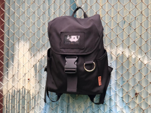 インポートブランドのacne studios