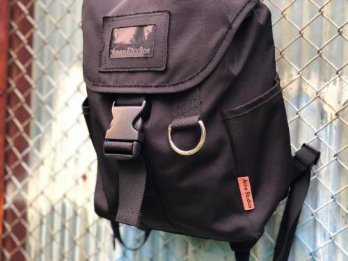 acne studiosのアクネストゥディオズ