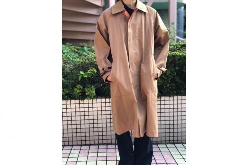 ビューティフル　ピープルのバイカラーギャバジンステンカラーコート