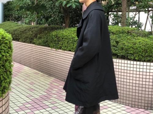 丸襟の中綿コート