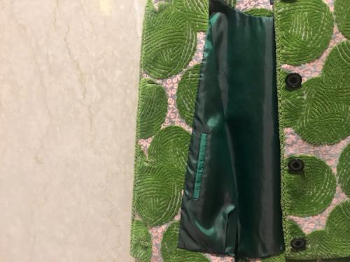 woolly ballのジャケット