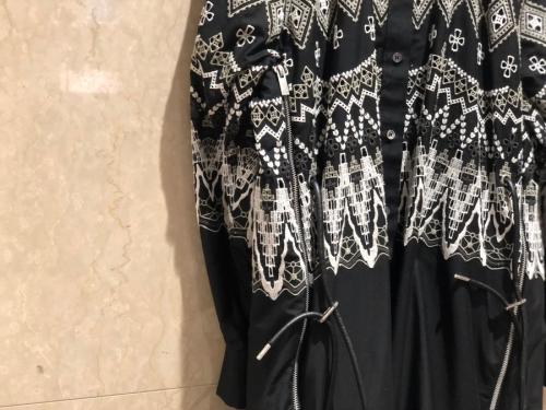 サカイのフェアアイル刺繍ワンピース