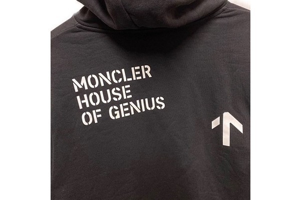 買取強化ブランド MONCLER/モンクレールから20SSのHouse of Genius限定 