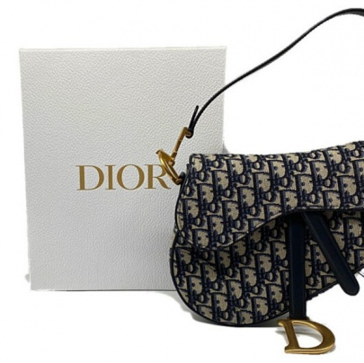 「ラグジュアリーブランドのChristian Dior 」