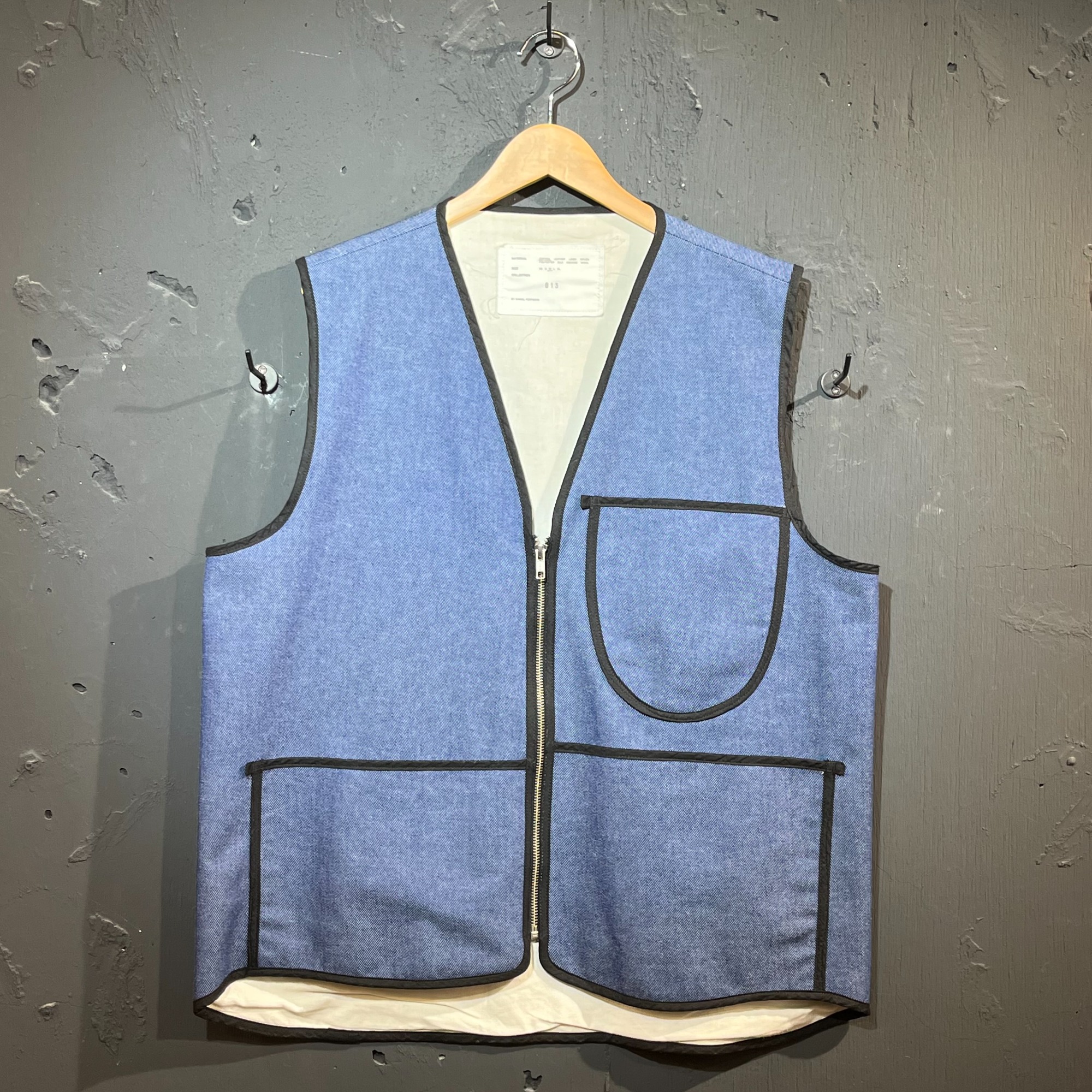 CAMIEL FORTGENS ZIP VEST BISON JEANDENIMベスト