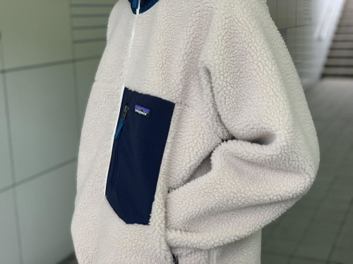 レトロXのレトロカーディガン