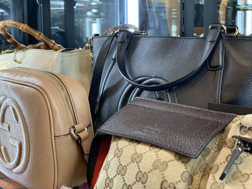 ルイ ヴィトン　のGUCCI