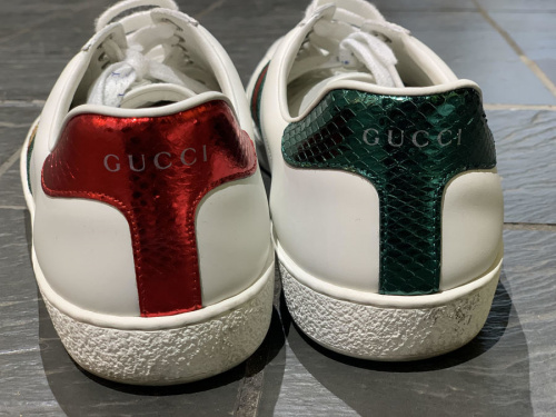 エンブロイダリーローカットスニーカーのシェリーライン