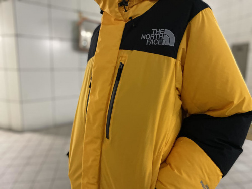 バルトロライトジャケットのダウンジャケット