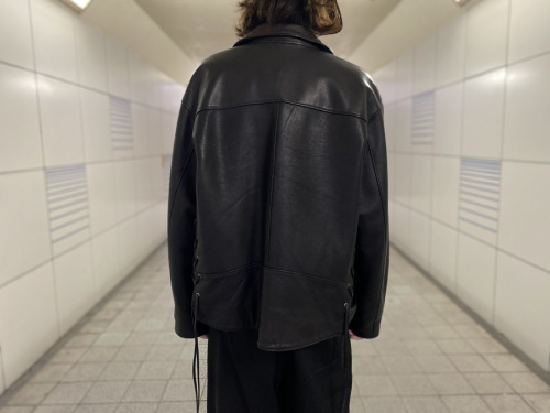 アンユーズドのライダースジャケット