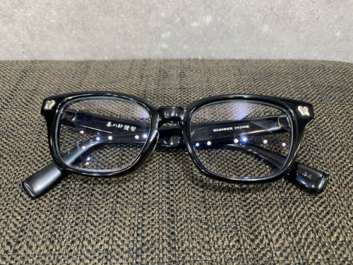 タイハチロウキンセイ×ナンバーナインの伊達メガネ