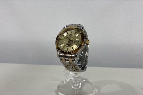 ラグジュアリーブランドのOMEGA