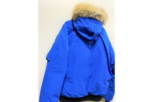 カナダグースのダウンジャケット