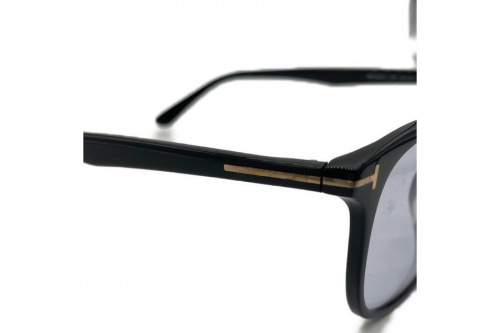 トム フォードのサングラス